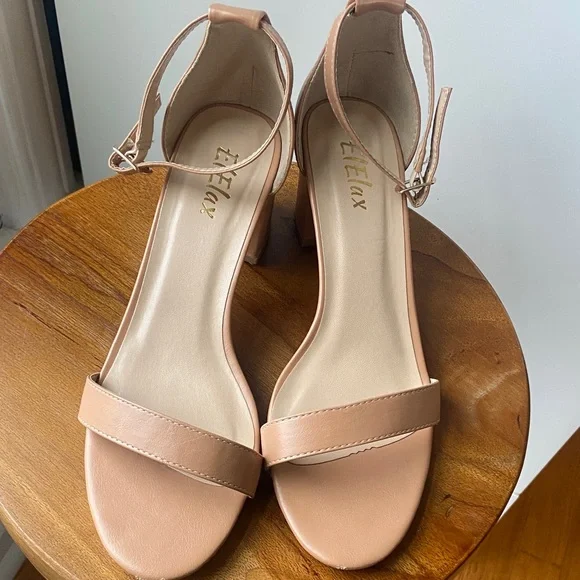 Comfortable Tan Block Heel Sandals - Picture 5 of 7